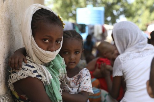 Efiopiyada yüzdən artıq insan aclıqdan ölüb