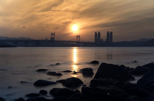 Günəşin doğuşunu izləmək istədilər, köməksiz vəziyyətdə qaldılar - VİDEO