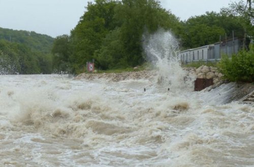 Azərbaycanda iki rayonda sel olub - FAKTİKİ HAVA