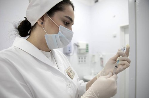 Beş ay əvvəl koronavirusa yoluxanlar da peyvənd olunacaq