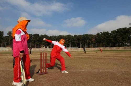 “Taliban” qadınlara idmanı qadağan etdi