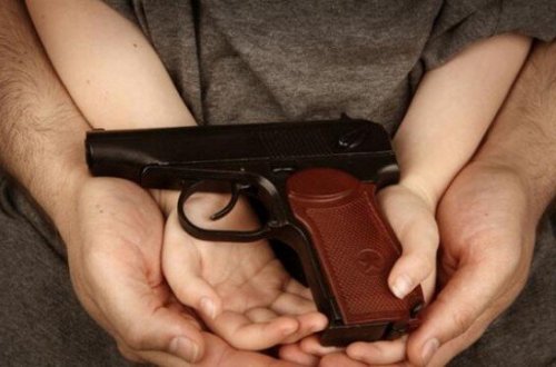 5 yaşlı oğlan anasını öldürdü - FOTOLAR