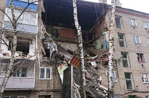 Rusiyada yaşayış binasında partlayış olub, yaralananlar var