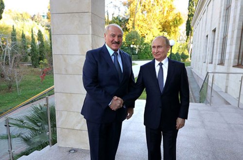 Putinlə Lukaşenkonun görüşü başladı