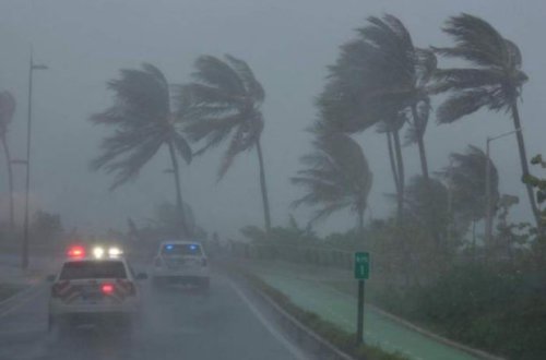 Тропический шторм Минди движется в сторону Флориды - ВИДЕО