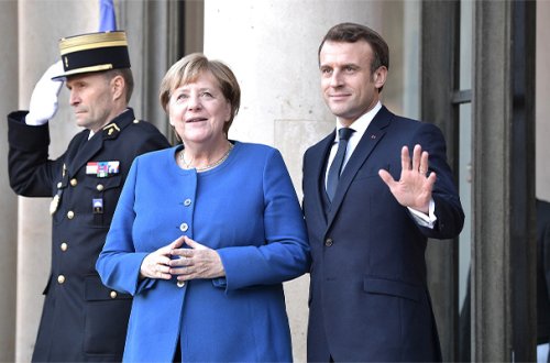 Makron Merkellə Əfqanıstanı müzakirə edəcək