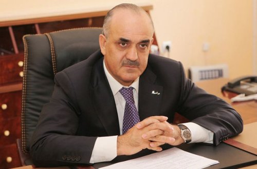 Səlim Müslümov vəkilindən imtina etdi