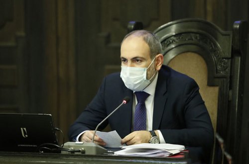 Parlamentdə Paşinyanın təhlükəsizliyini təmin etmək üçün qəribə addım atıldı - FOTO