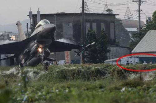 Tayvan döyüş təyyarələrini magistral yola endirdi - Foto