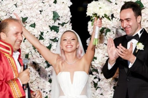 Toyunda ürəkdən “hə” deməsi minlərlə baxış sayı topladı - Video