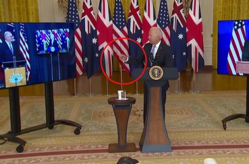 Bayden davranışı ilə yenə güldürdü – VİDEO