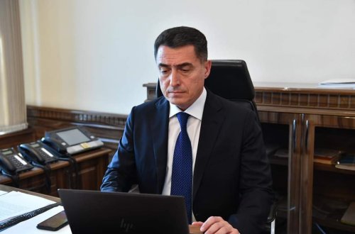 Hüquq siyasəti və dövlət quruculuğu komitəsinin iclası keçirilib - FOTOLAR