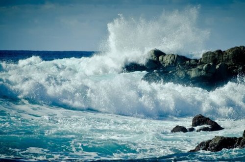 Xəzərdə dalğanın hündürlüyü 3,2 metrə çatıb - Faktiki hava