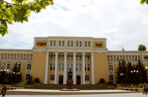 Bakı Musiqi Akademiyasının əməkdaşlarına fəxri adlar verildi - SİYAHI