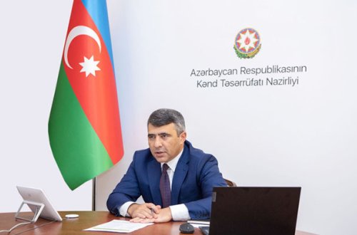 İnam Kərimov fermerlərlə toplantı keçirdi