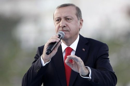 Ərdoğan gənclərlə birgə mahnı oxudu - VİDEO