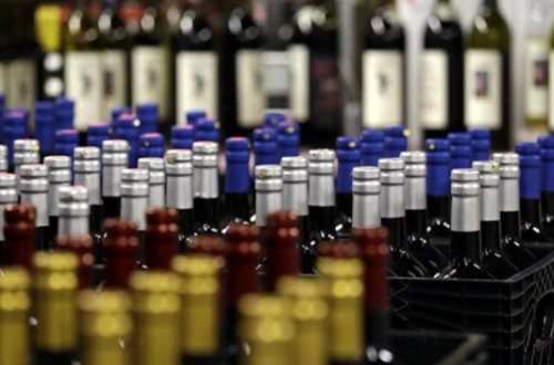 Azərbaycan alkoqollu içkilər idxalına çəkdiyi xərci 18 % artırıb