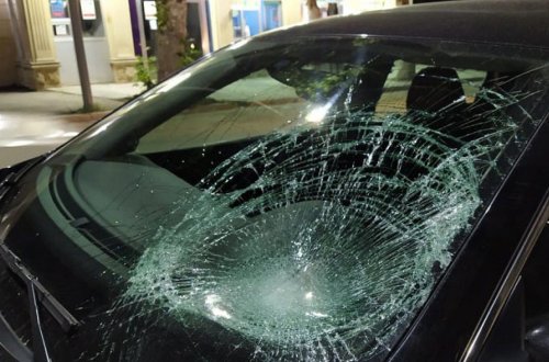 Şirvanda avtomobil ana və qızını vurub