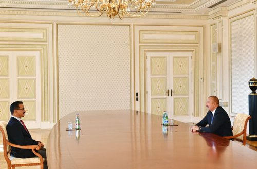 İlham Əliyev “DP World” şirkətlər qrupunun sədrini qəbul etdi