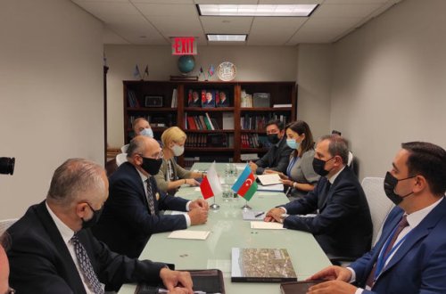 Главы МИД Азербайджана и Польши обсудили стратегическое партнерство между странами