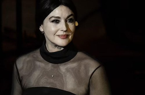 56 yaşlı Monikaya fanatı eşq elan etdi: Onu necə sevirəm - FOTOlar
