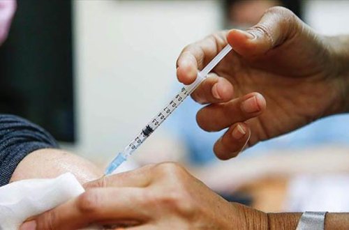 Bu ölkədə vaksinsiz müəllimlər işləyə bilməyəcək və maaş almayacaqlar