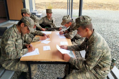 Şəhidlərimizin tanıdılması məqsədilə hərbi hissələrdə tədbirlər keçirilir - FOTO