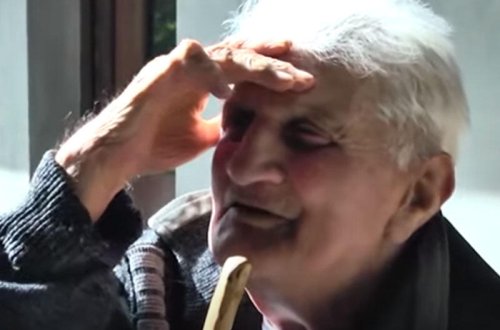 30 il əvvəl itkin düşmüş kişi evə qayıtdı və... - VİDEO