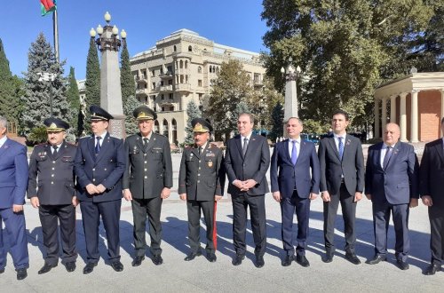 General Ənvər Əfəndiyev Gəncədə Vətən müharibəsinin il dönümü ilə bağlı keçirilən anım tədbirlərinə qatılıb - FOTO