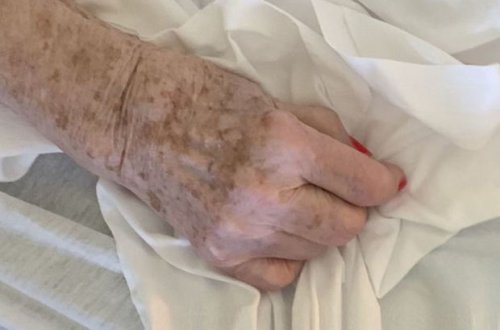 Bakıda evdən qadın meyiti tapıldı