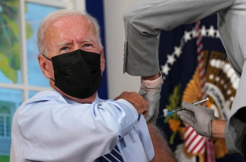 Co Bayden üçüncü dəfə peyvənd olundu - VİDEO