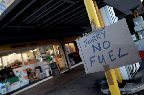 Britaniyada yanacaq böhranı: Ordu yüksək hazırlıq vəziyyətinə gətirildi