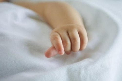 Bakıda körpəsini boğaraq öldürən şəxsin məhkəməsi başlayır