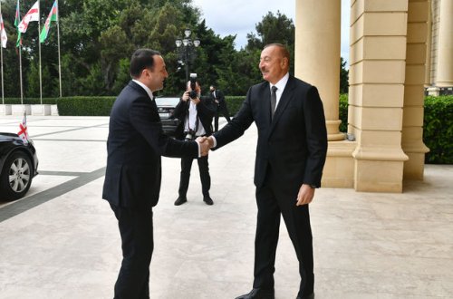 İlham Əliyev Gürcüstanın Baş naziri ilə görüşdü - FOTO