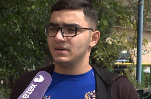 Vaksinasiya olunmuş tələbə universitetə buraxılmır - VİDEO