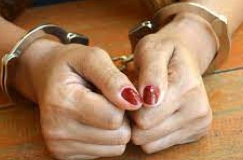 9 il əvvəl ərini öldürüb kolluğa atan qadının məhkəməsi başlayır