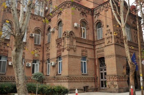 Gürcüstanın Təhsil Nazirliyi müəllimlər üçün vaksinasiyanın məcburi olacağını təkzib edib