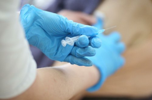 İsveçrədə vaksin olunanlara mükafat təyin edilib