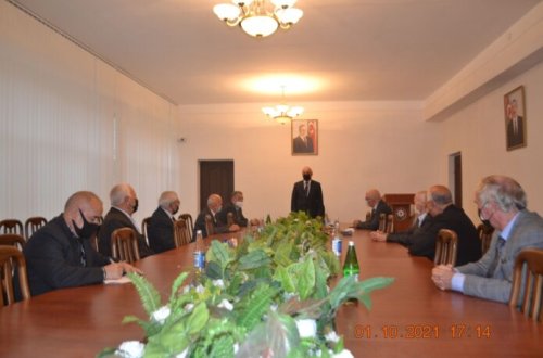 Mingəçevir icra hakimiyyəti ahıllara xüsusi diqqət göstərir - FOTOLAR