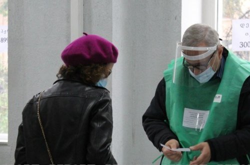 Marneulidə azərbaycanlı namizədlər arasında dava olub