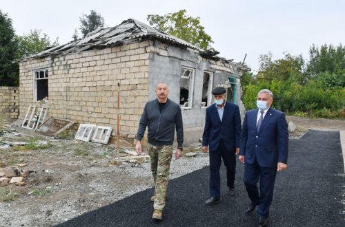 Prezident “Smerç” düşən nöqtədə: “Əvvəlki ev budur?” - FOTO