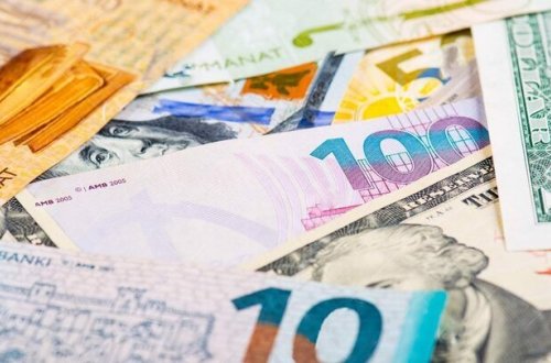 Müəllimlər Günü münasibətilə məktəblərdə pul yığılması iddialarına RƏSMİ AÇIQLAMA