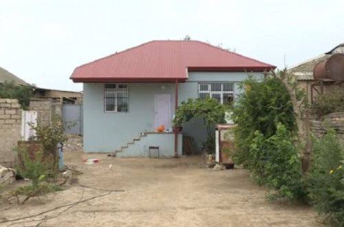 Bakıda DƏHŞƏTLİ HADİSƏ- qadın qızı ilə birləşib GÖRÜN NƏ ETDİ-VİDEO