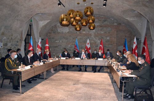 Azərbaycan, Türkiyə və Gürcüstan müdafiə nazirlərinin üçtərəfli görüşü keçirildi - FOTO