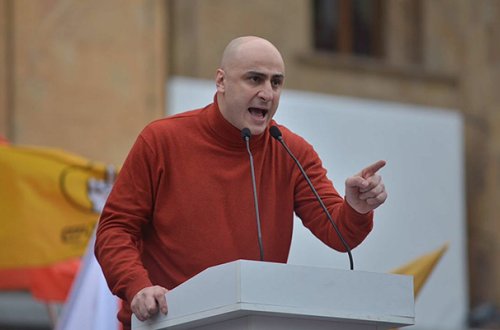 Tbilisi meri olmaq istəyən deputatın mandatı ləğv edildi