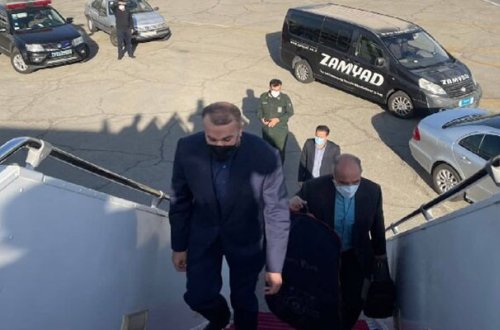 İranın xarici işlər naziri Moskvaya getdi