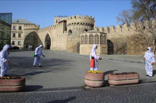 Toylar başladı, məktəblərdə yoluxma artır, payızda sərt karantin olacaqmı? - AÇIQLAMA