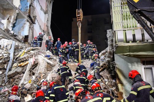 Batumidə binanın çökməsi nəticəsində ölənlərin sayı 8-ə çatıb