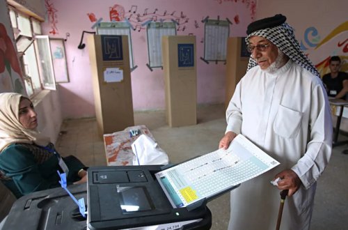 Bu gün İraqda növbədənkənar parlament seçkiləri keçiriləcək