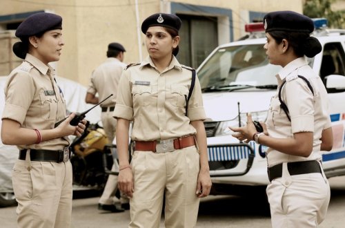 Hindistan polisi DİN rəhbərinin oğlunu kütləvi ölüm işinə görə saxlayıb